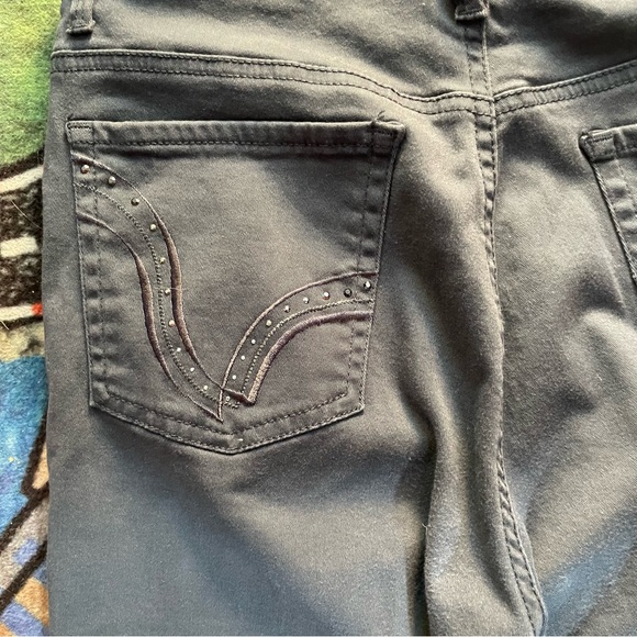 Gloria Vanderbilt Grey Jeans - Picture 4 of 6